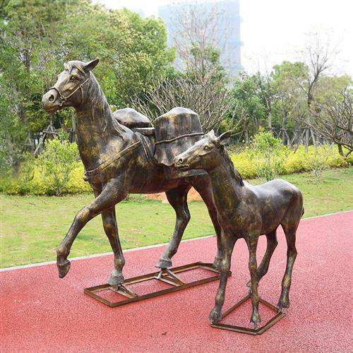 户外人物仿铜雕塑茶文化景观小品园林摆件运茶马玻璃钢农庄装饰品