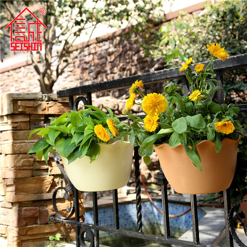 诚信花盆树脂壁挂花盆 塑料半圆形波浪边墙面吊盆室内外绿植盆栽