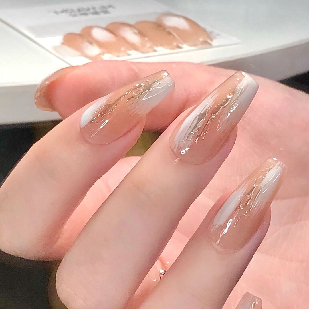 暖小男白金涂鸦穿戴甲显白