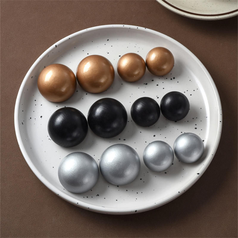 哑光乌木金球半球耳环女