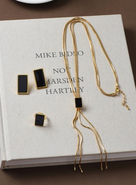 长款黑色方牌流苏项链女轻奢小众设计高级感珐琅耳环戒指颈链套装