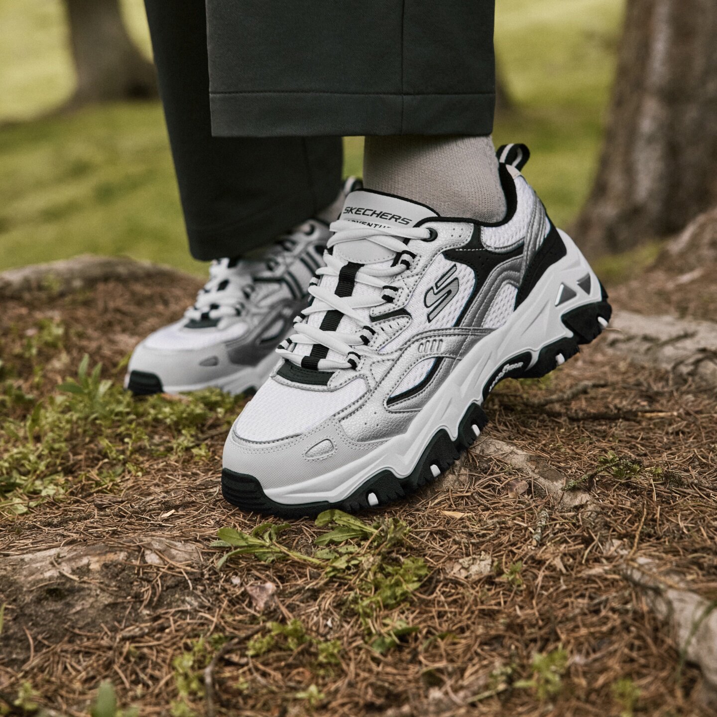 Skechers斯凯奇2025新款男士百搭出行舒适休闲绑带户外鞋237425
