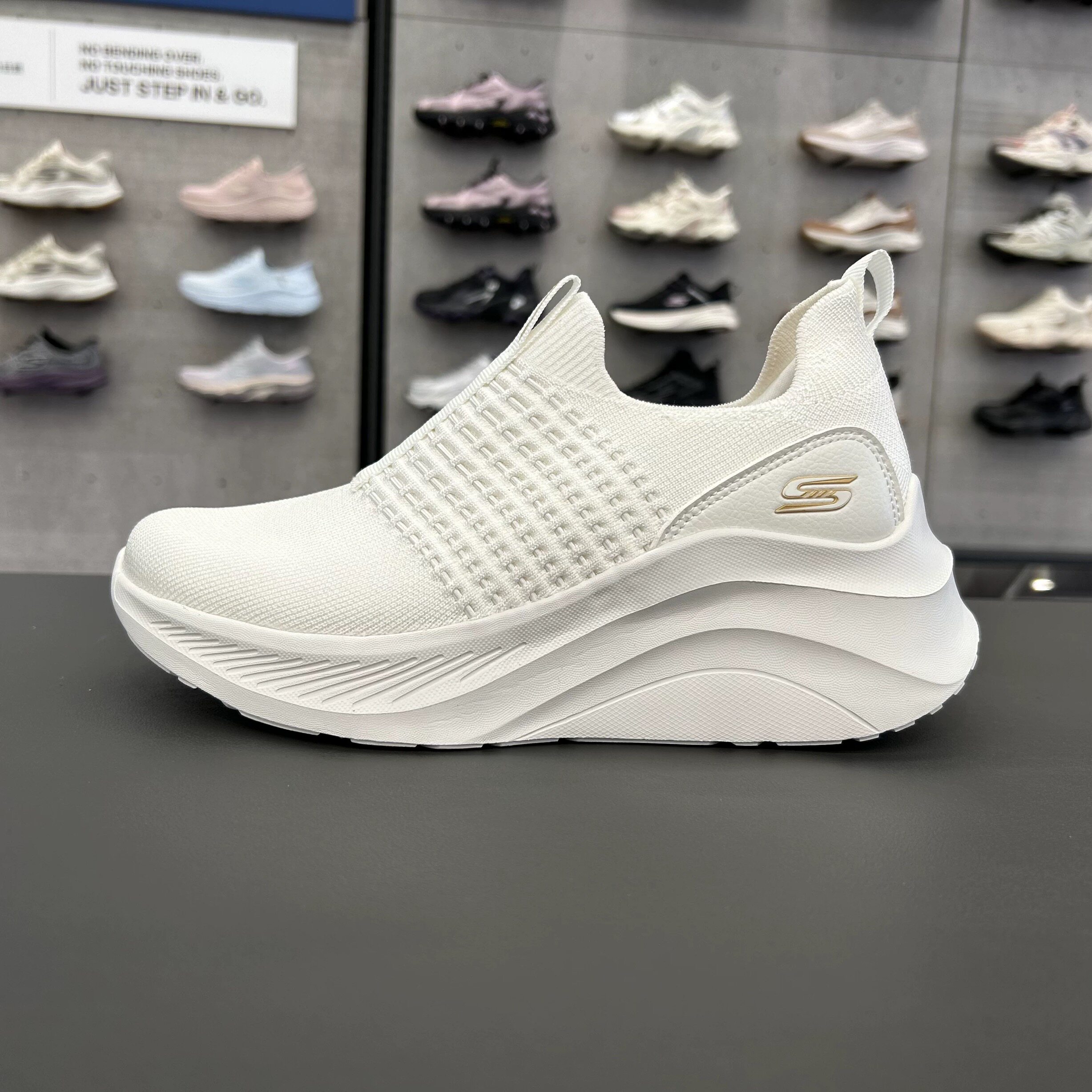 Skechers斯凯奇女鞋新款轻质舒适一脚蹬厚底增高休闲运动鞋117514