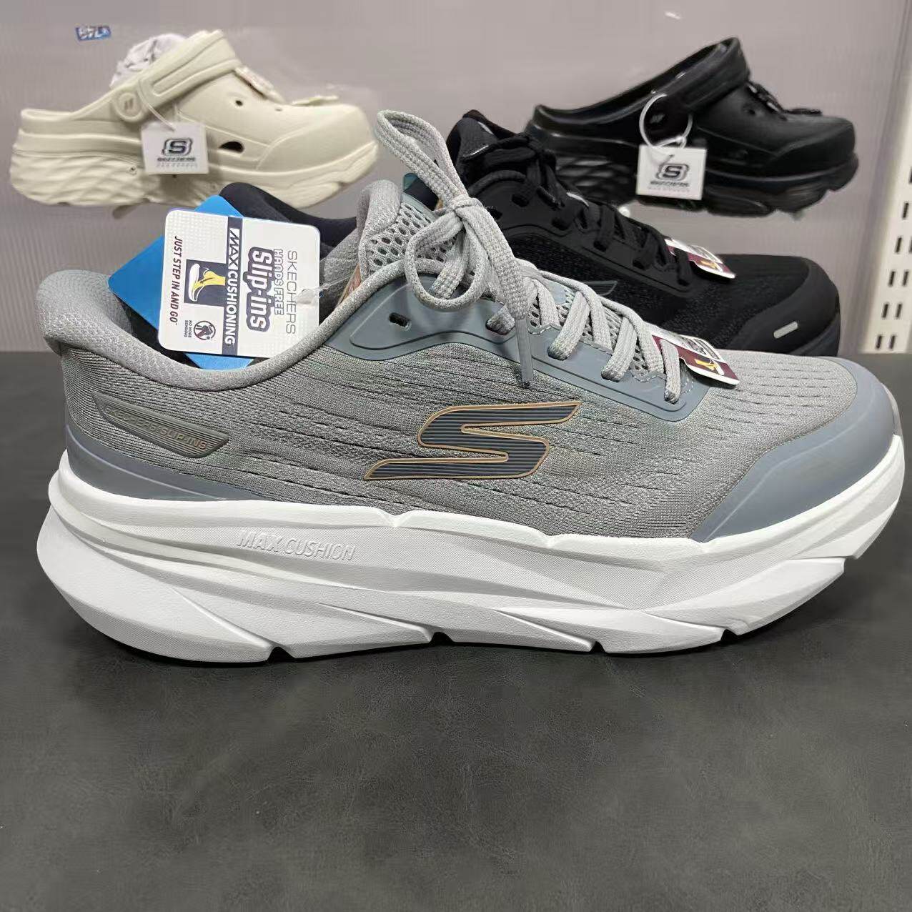 【柔感缓震跑鞋】Skechers斯凯奇新款男士轻便专业跑步鞋221221