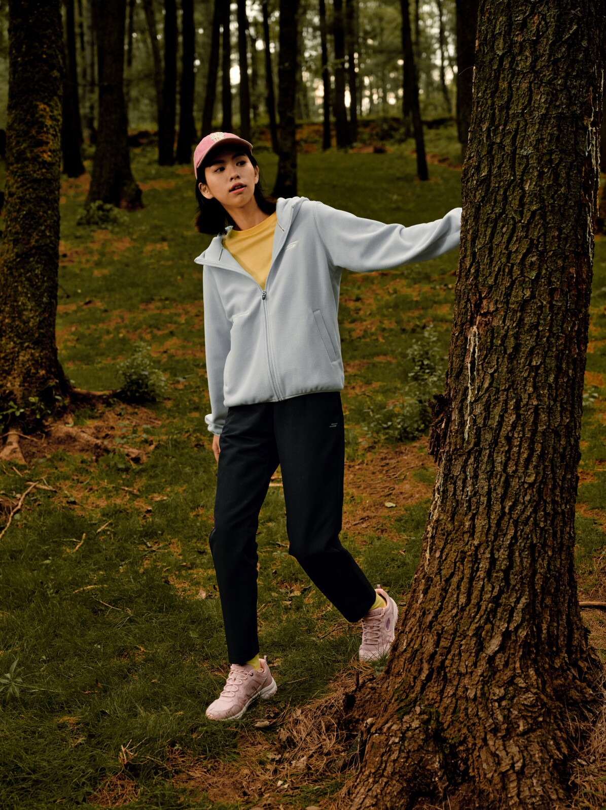 Skechers斯凯奇女士23新款运动风梭织长裤加绒保暖休闲裤P423W147