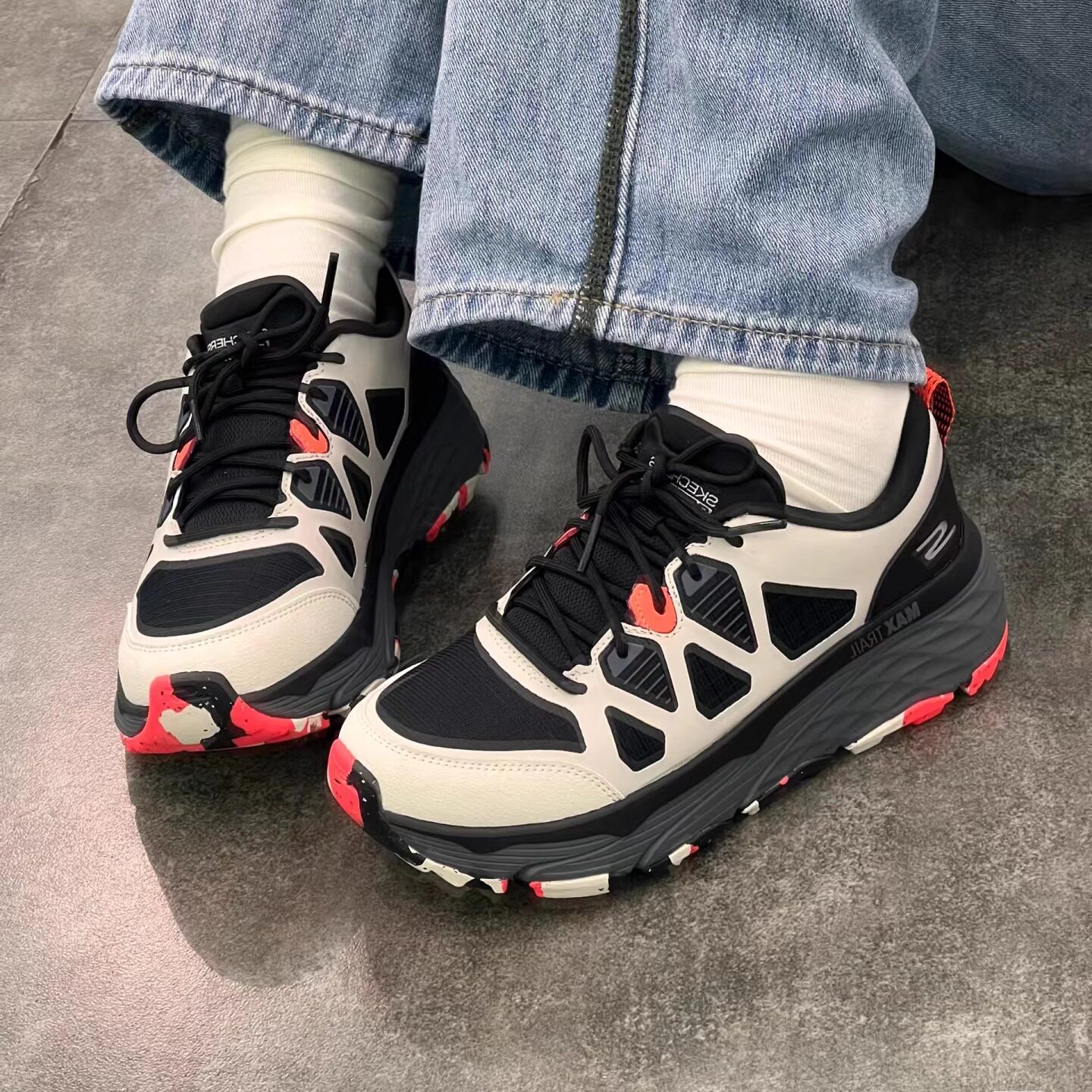 Skechers斯凯奇女子星迈悦野跑鞋拒水户外运动徒步登山鞋129151C