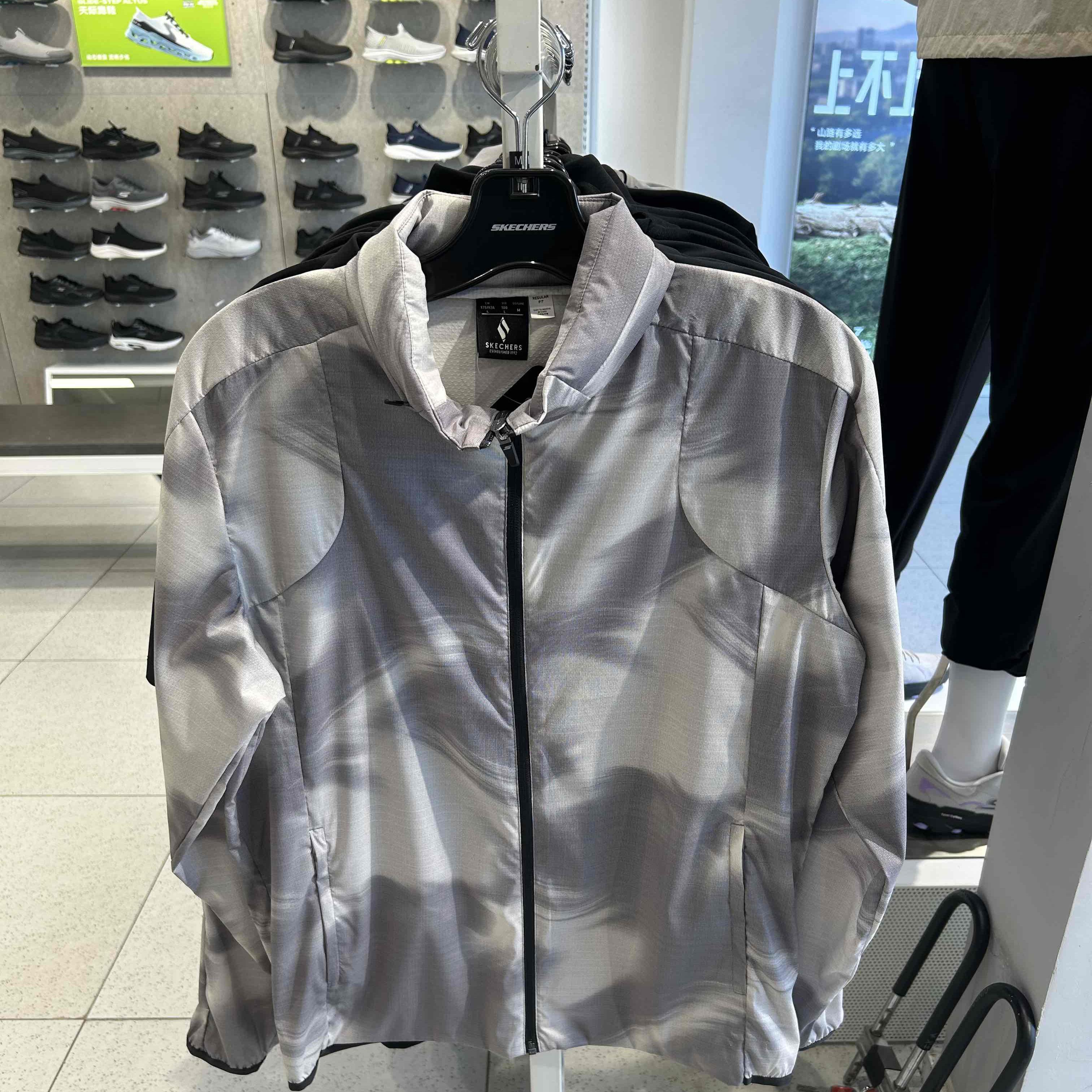 SKECHERS斯凯奇男装夏季男子时尚舒适速干连帽梭织外套P224M007