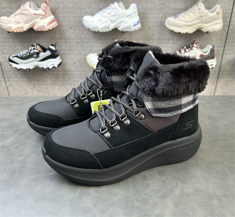 Skechers/斯凯奇女子新款百搭加绒防滑缓震雪地靴短筒靴144672