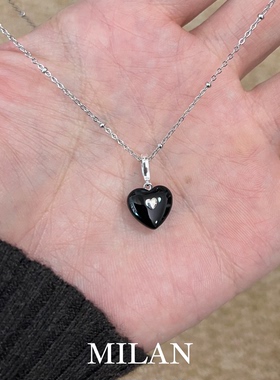 甜酷风黑色滴釉爱心项链女