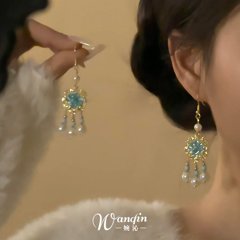 S925纯银蓝色莲花仿珍珠流苏耳环女2026新爆款高级感耳钉独特耳饰