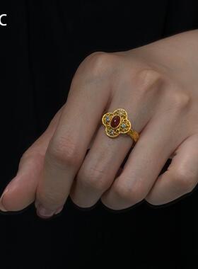金色镂空雕花四叶花戒指女
