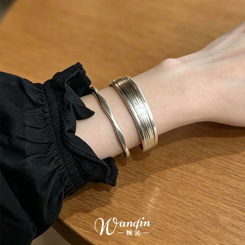 S925纯银拉丝素圈宽版手镯女