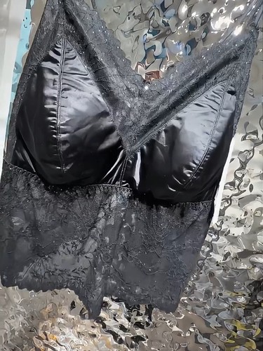 炸街囡法式蕾丝美背茶多酚养护缎面凉感冰丝内衣吊带女无钢圈V
