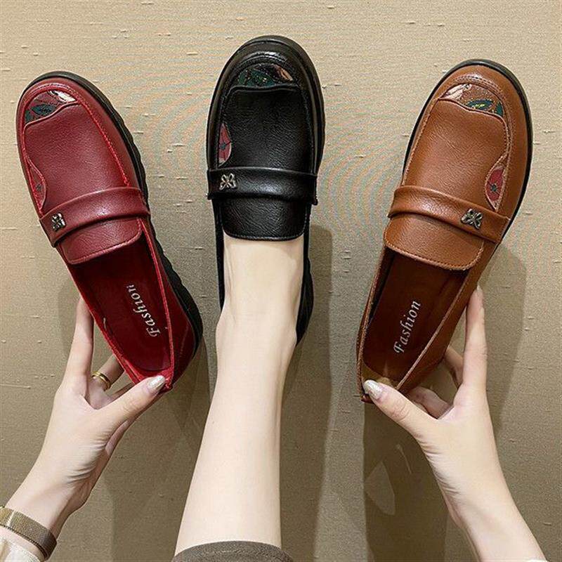 春秋妈妈鞋软底奶奶平底中老年人女鞋中年单鞋舒适老人鞋