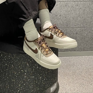 Nike空军一号AF1板鞋米白色低帮系带运动鞋女款FV3702-121