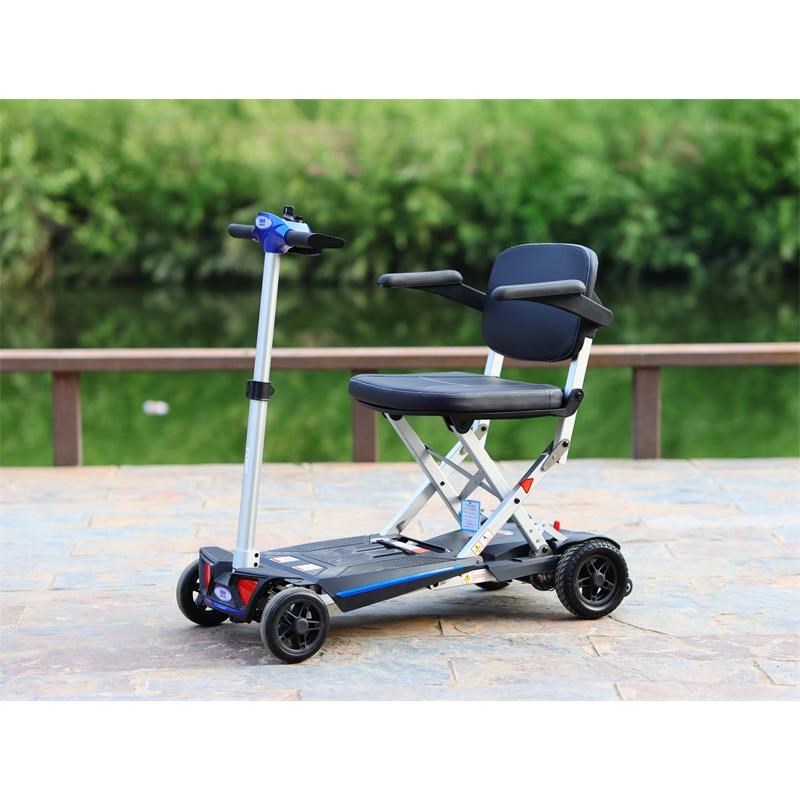 和美德M2020轻便折叠电动代步车 残疾人老人电动代步车老年电动四