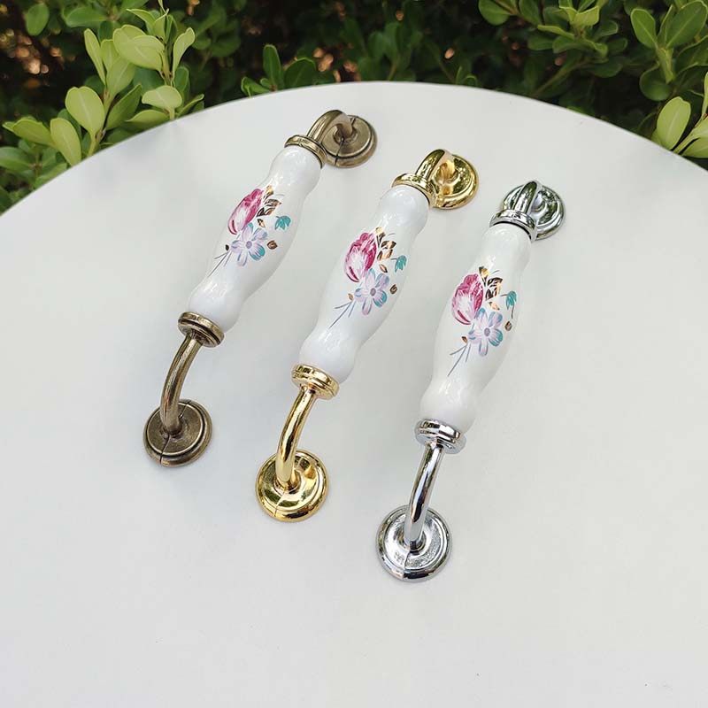 陶瓷拉手抽屉古铜橱柜兰花