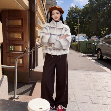 雪山5201丨仿獭兔龙猫色渐变环保皮草外套女年轻气质短款皮毛一体