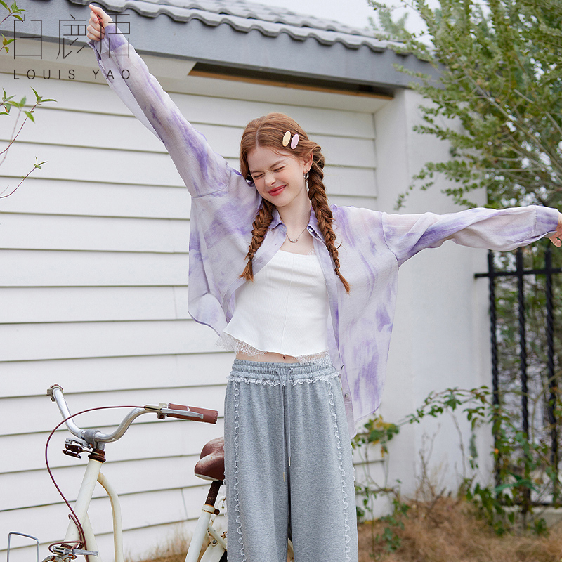 白鹿语晕染紫色印花天丝衬衫2025春季新款微廓落肩宽松长袖小衫女