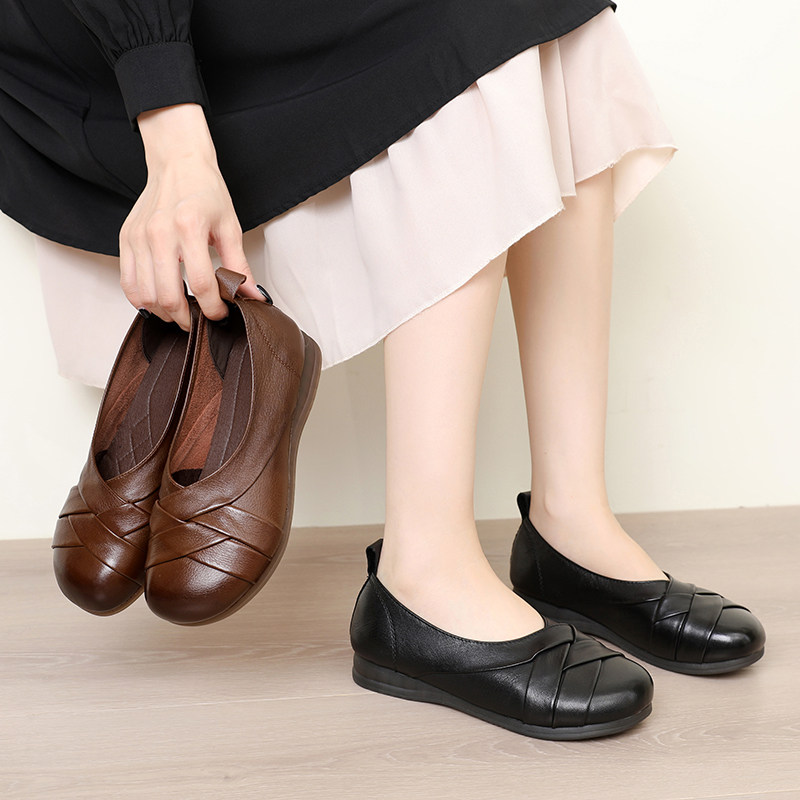 妈妈鞋防滑软底头层牛皮真皮舒适平底春秋季老人鞋简约单鞋深口,女鞋,浅口单鞋,淘宝优惠券,粉丝福利购,淘宝优惠卷