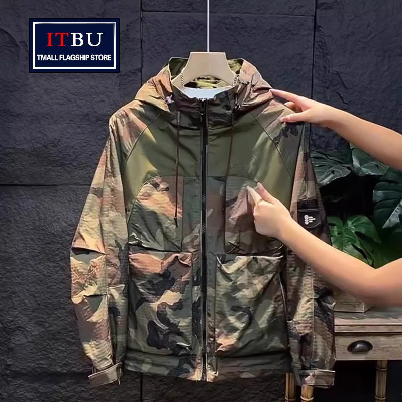 高端迷彩工装冲锋衣外套男士春秋季2025新款户外连帽夹克男款冬装