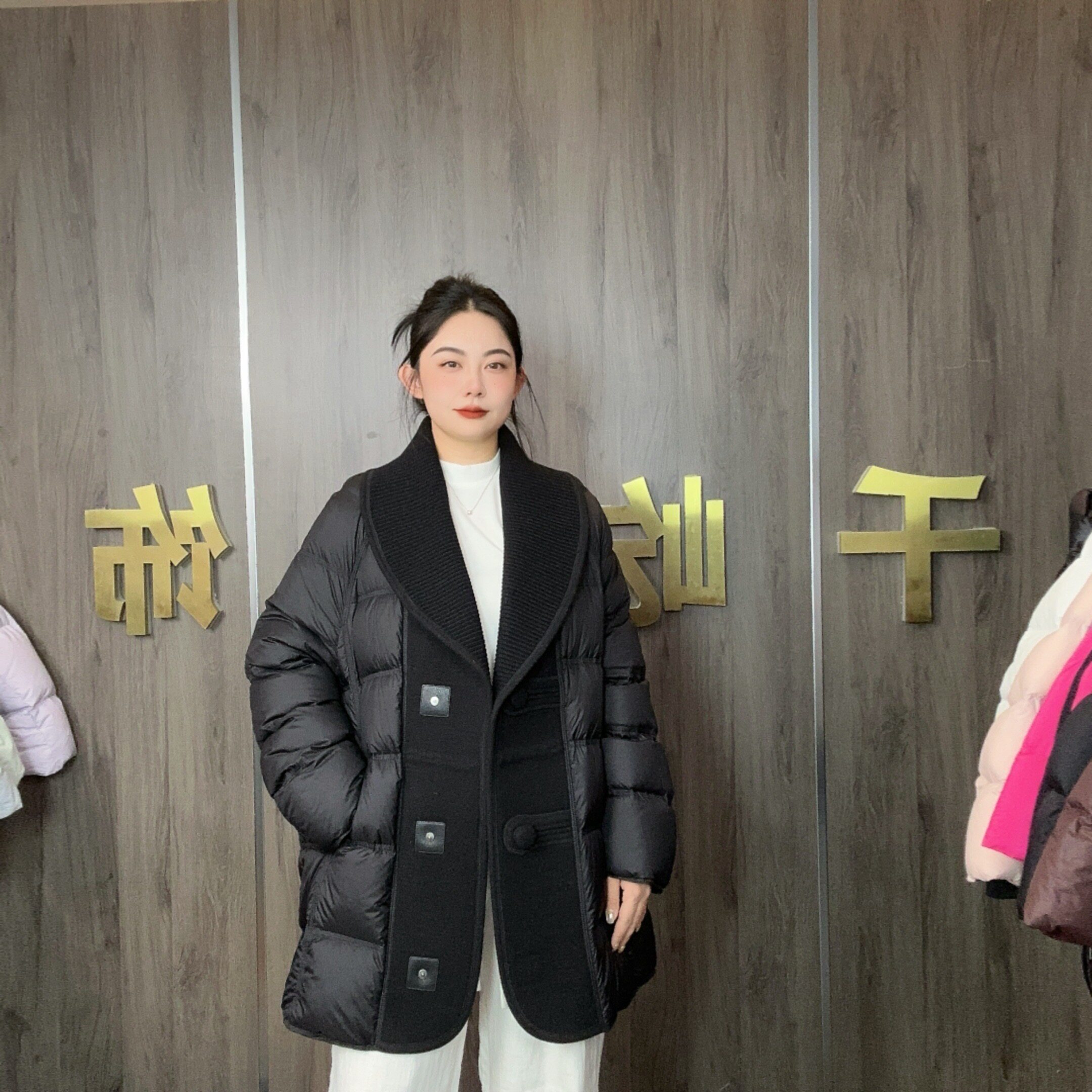 卡菲莱VAP品牌羽绒服女2026年新款短款小个子加厚保暖面包服98100