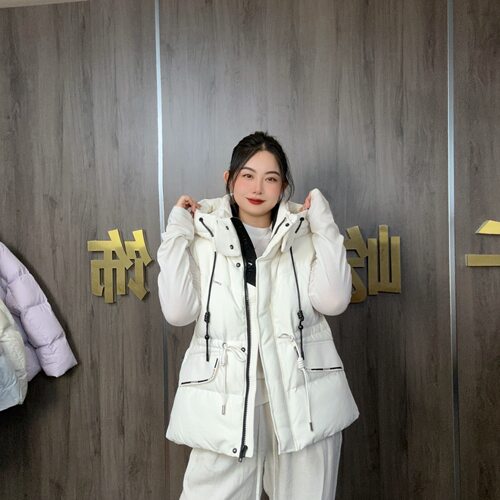 时风国际品牌羽绒马甲女2026百搭宽松休闲加厚外套90鸭绒530583
