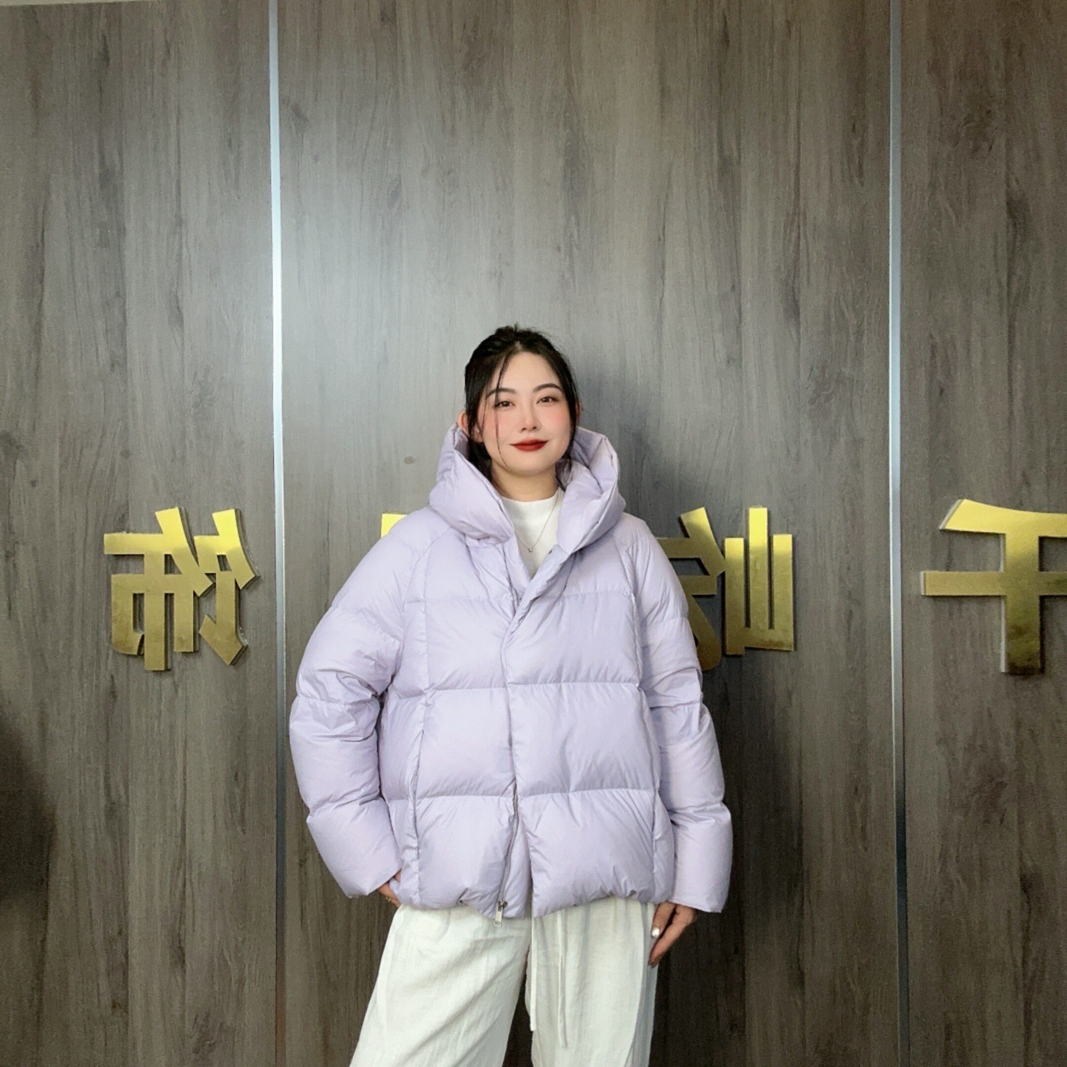 时风国际品牌羽绒服女2026冬季新款连帽短款加厚保暖90鸭绒550026