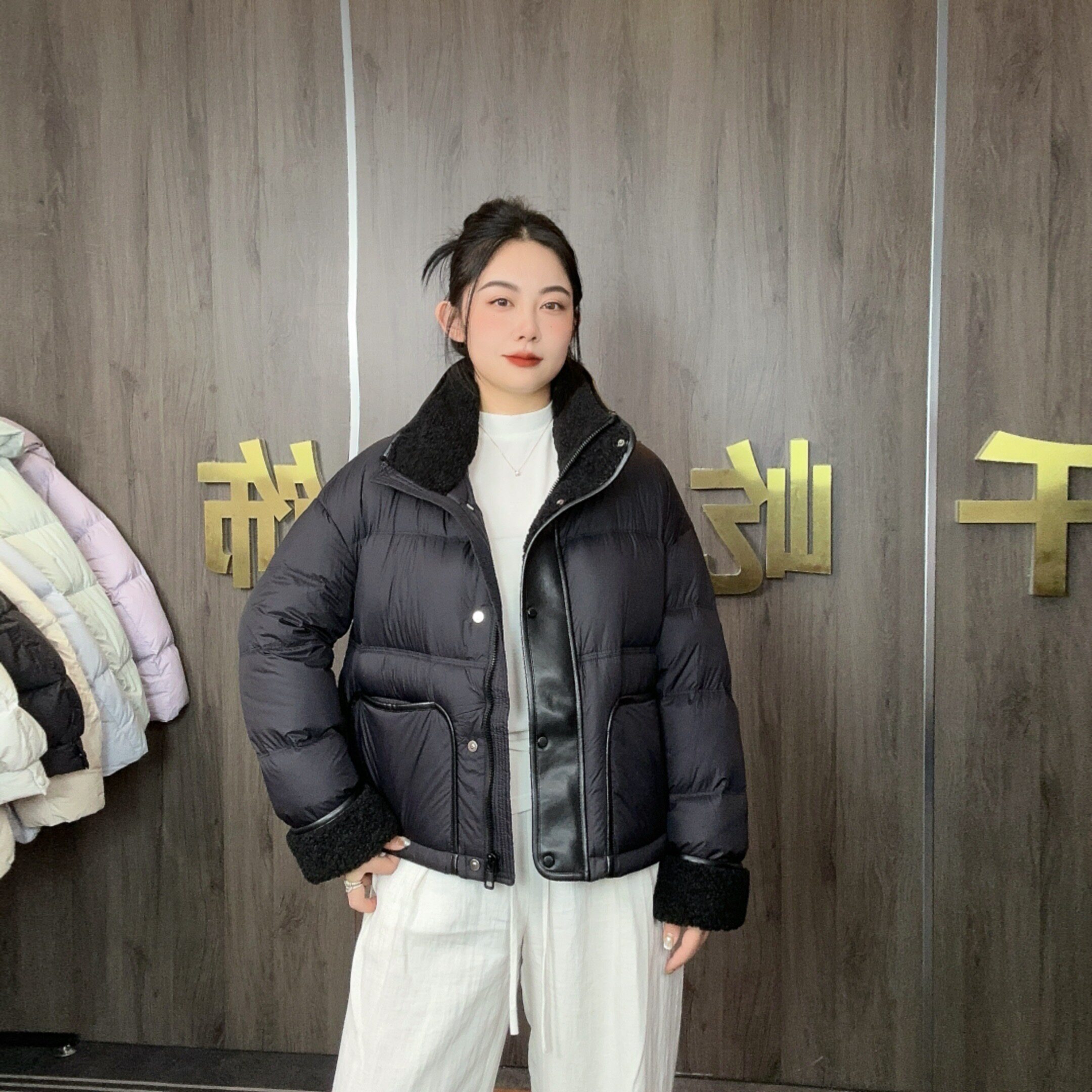 品牌羽绒服女2026年新款短款小个子加厚保暖面包服w607