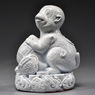 白色金属猴子摆件十二生肖猴子家居客厅办公室电视柜装饰品工艺品