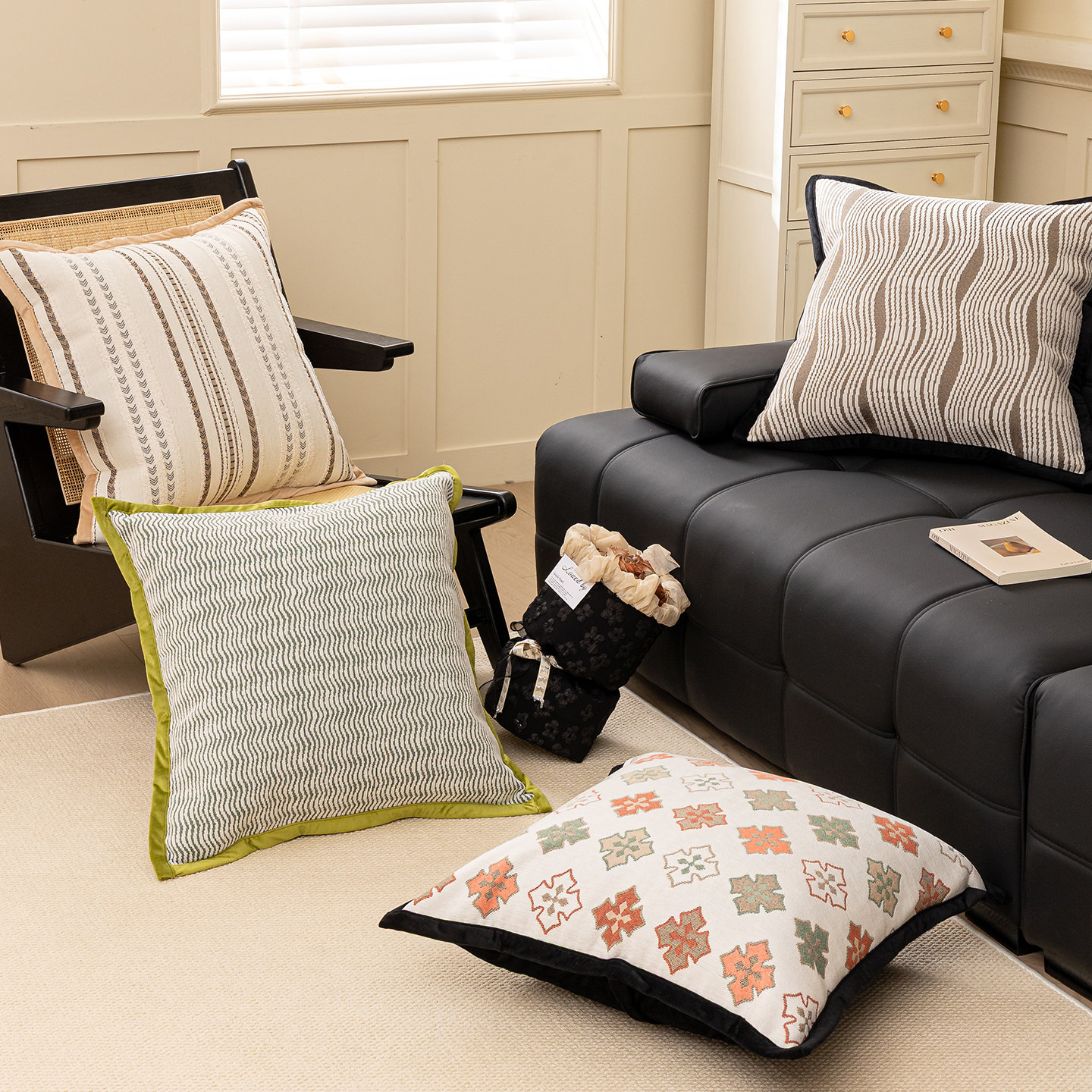 抱枕靠垫沙发客厅女生睡觉专用靠垫套轻奢高级感靠枕套罩大靠背垫