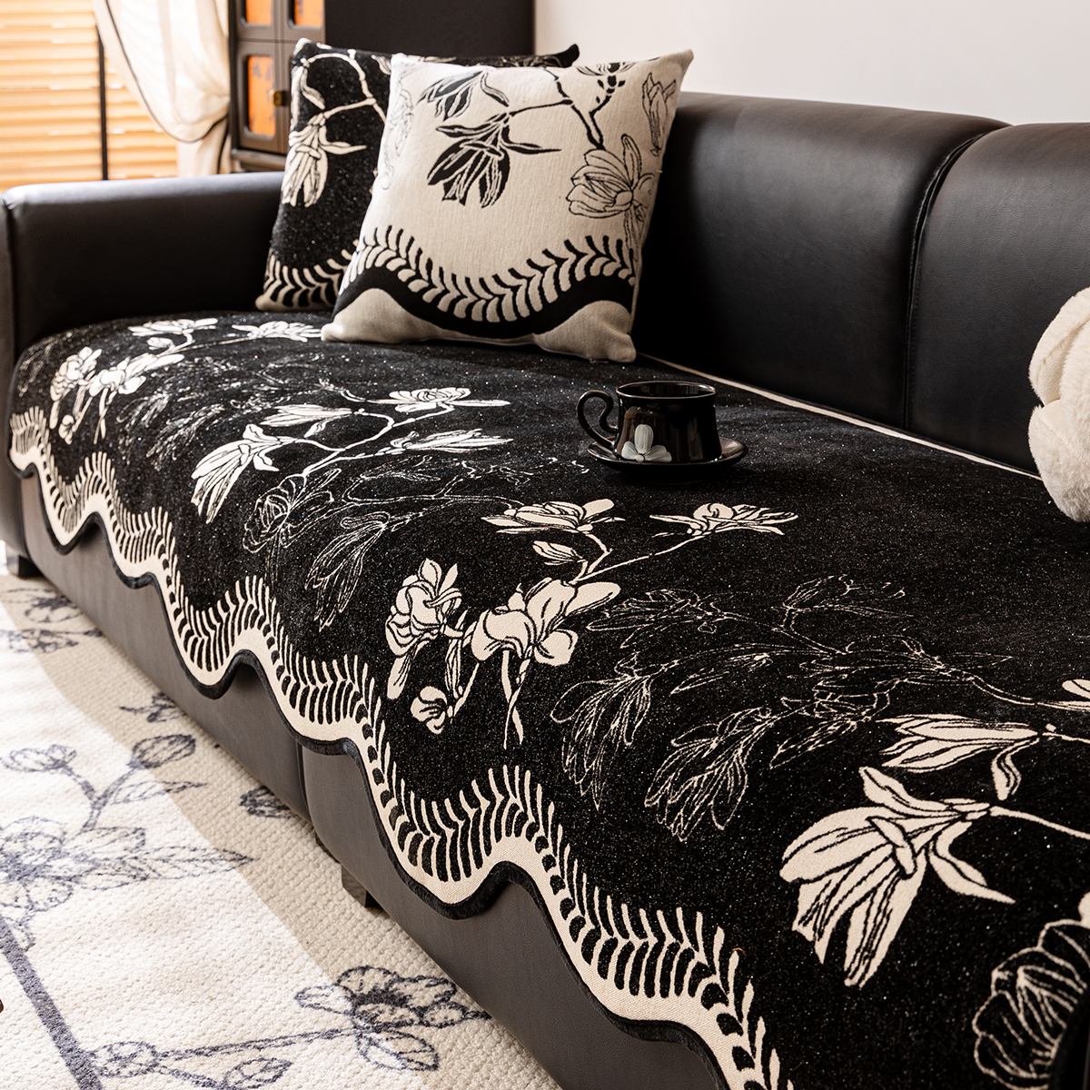 异形四季通用沙发垫轻奢高级感固定防滑垫子2025新款真皮专用盖巾