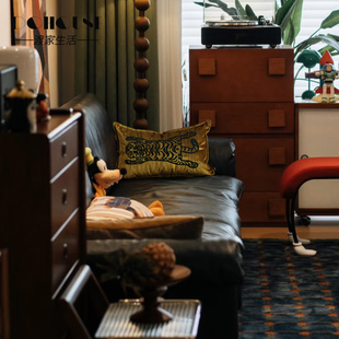 设计师款割绒刺绣小老虎适合中古风格黑色皮沙发搭配抱枕腰枕靠垫