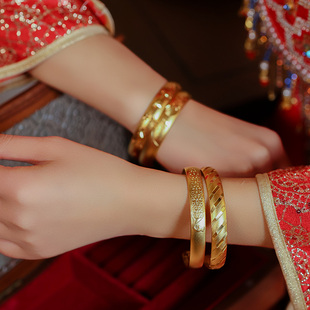龙凤手镯中式配饰金色简约大气秀禾镯子出阁国风结婚唯美拍照道具