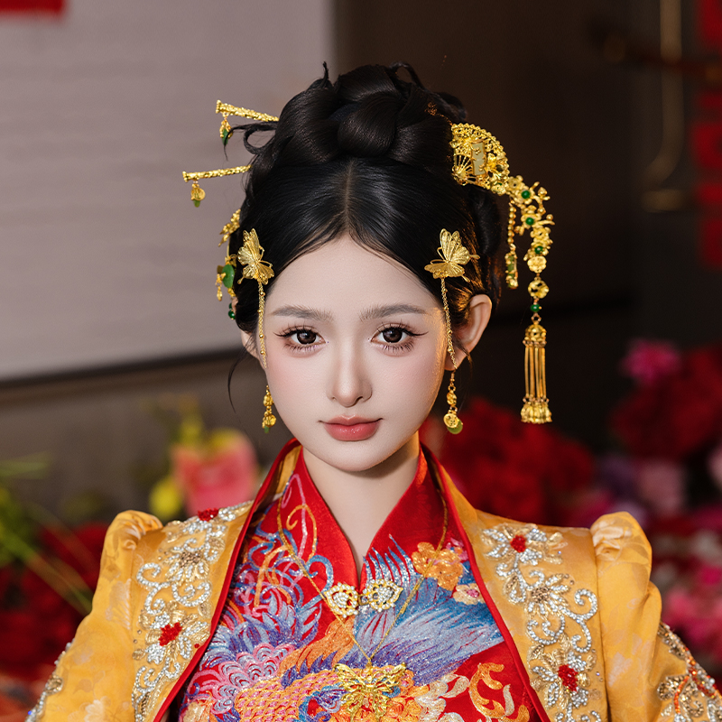 中式新娘金色婚礼龙凤褂减龄贵气头饰蝴蝶流苏发簪秀禾服俏皮发饰