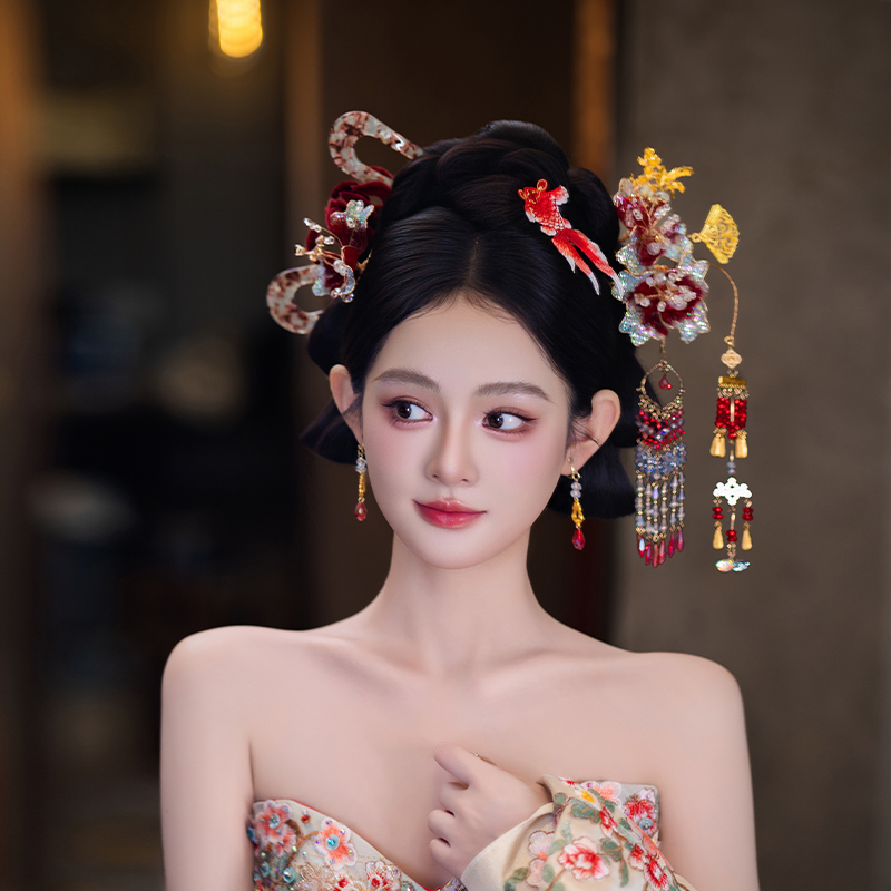 新款新娘国风结婚刺绣锦鲤发饰复古红色小众新中式手工花朵配饰女