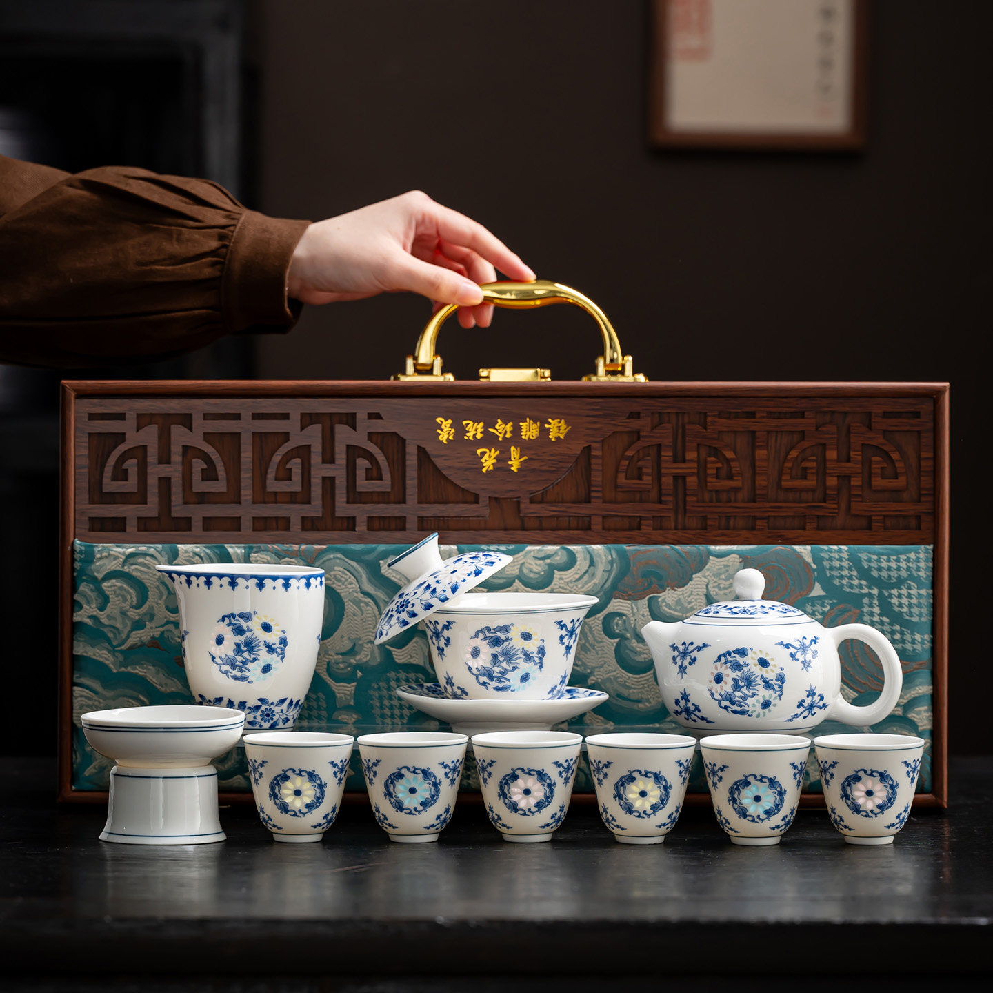 高端青花玲珑瓷功夫茶具套装新款礼盒整装家用送礼陶瓷泡茶壶茶杯,餐饮具,茶具礼盒,淘宝优惠券,粉丝福利购,淘宝优惠卷