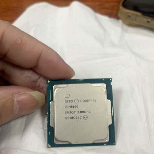 议价cpu i5 8400 cpu成色漂亮，边角齐全可维修翻新