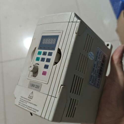 议价金田变频器 JTE330-SM KA0015M1，1.5KW可维修