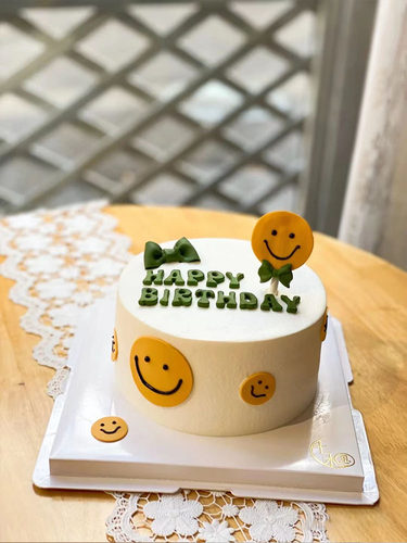 可爱搞怪简约笑脸蛋糕
