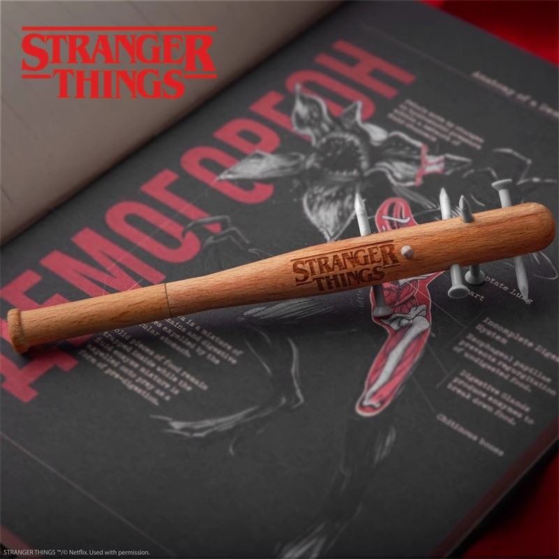 正版StrangerThings怪奇物语周边带刺棒球棍棒圆珠笔徽章别针胸章,模玩/动漫/周边/娃圈三坑/桌游,动漫挂件/文具,淘宝优惠券,粉丝福利购,淘宝优惠卷