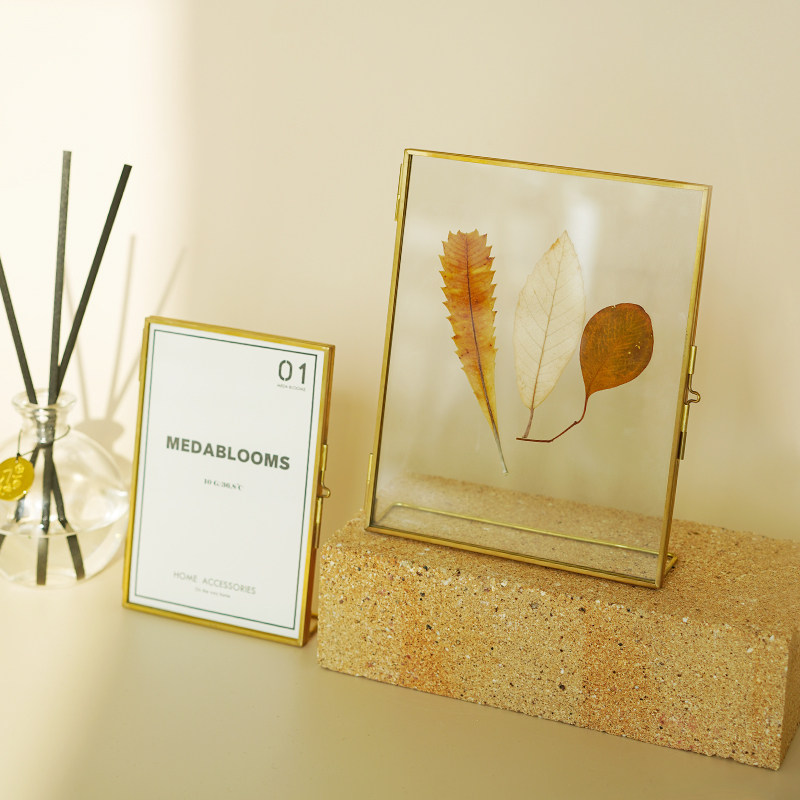 栀美家 纯黄铜7寸相框摆台 创意干花装饰摆件标本 玻璃摆拍道具|ruв категории Домашний быт, рамка/рамка - от Buy2taobao.com для оказания профессиональной услуги покупки агента Taobao
