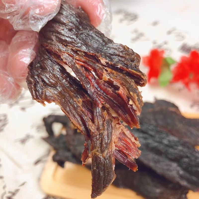 手撕大片牛肉干熟牛肉办公追剧零食真空包装原味麻辣味牛肉干特产