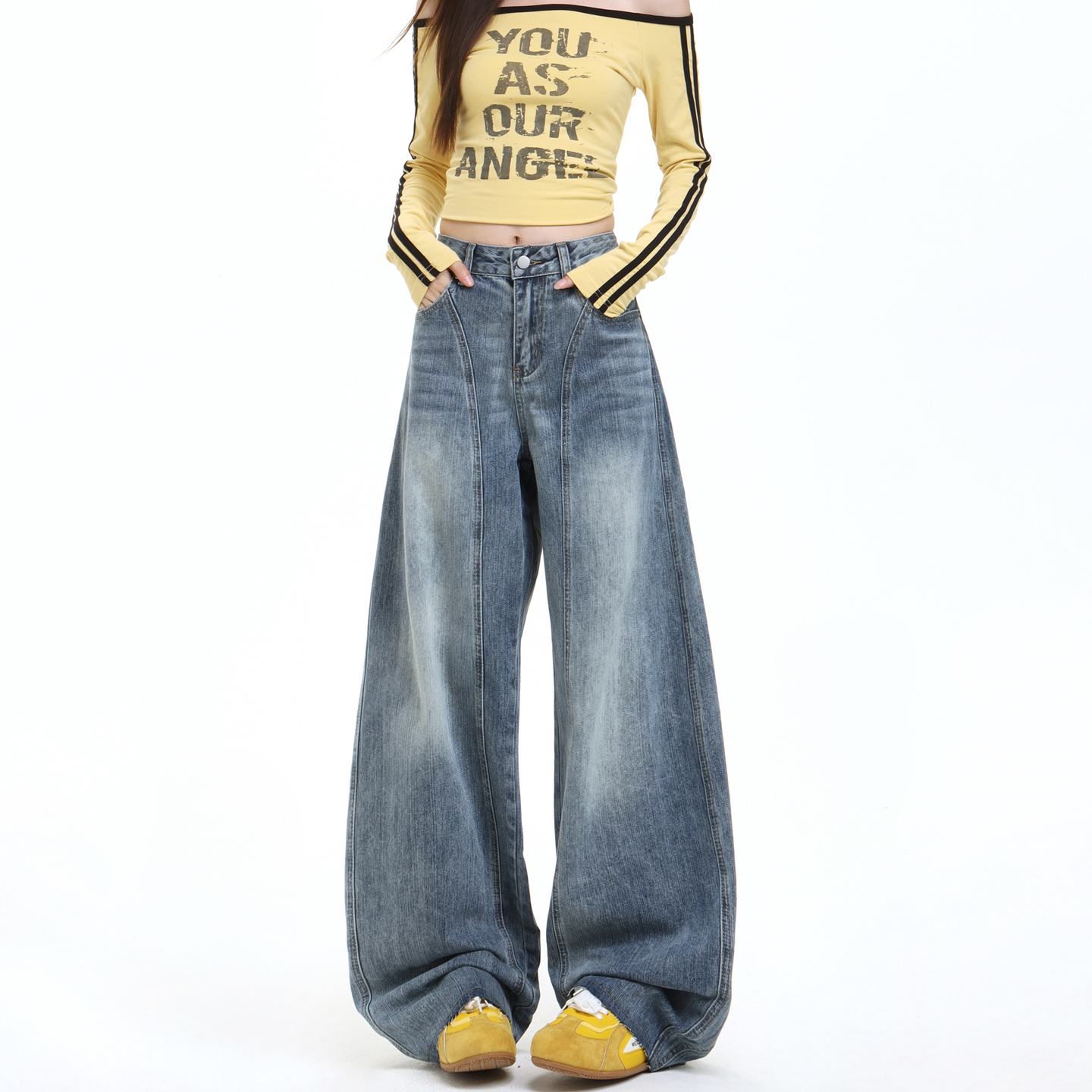 今年流行爆款复古阔腿牛仔裤