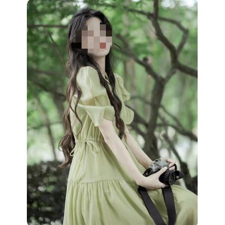 高级感2024新款绿色桔梗泡泡袖茶歇甜美仙女三亚沙滩连衣裙子女夏
