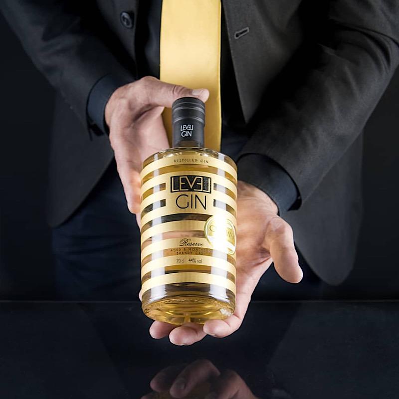微妙的花香橡木桶陈酿 西班牙LEVEL RESERVE GIN里伏尔珍藏金酒