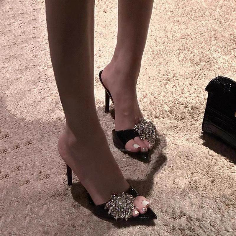 香港尖头水钻高跟鞋女2025春秋新款时尚性感露趾一字拖外穿凉拖鞋