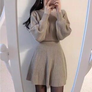 短款 秋季 赫本风小黑裙黑色针织打底毛衣洋装 女装 2023新款