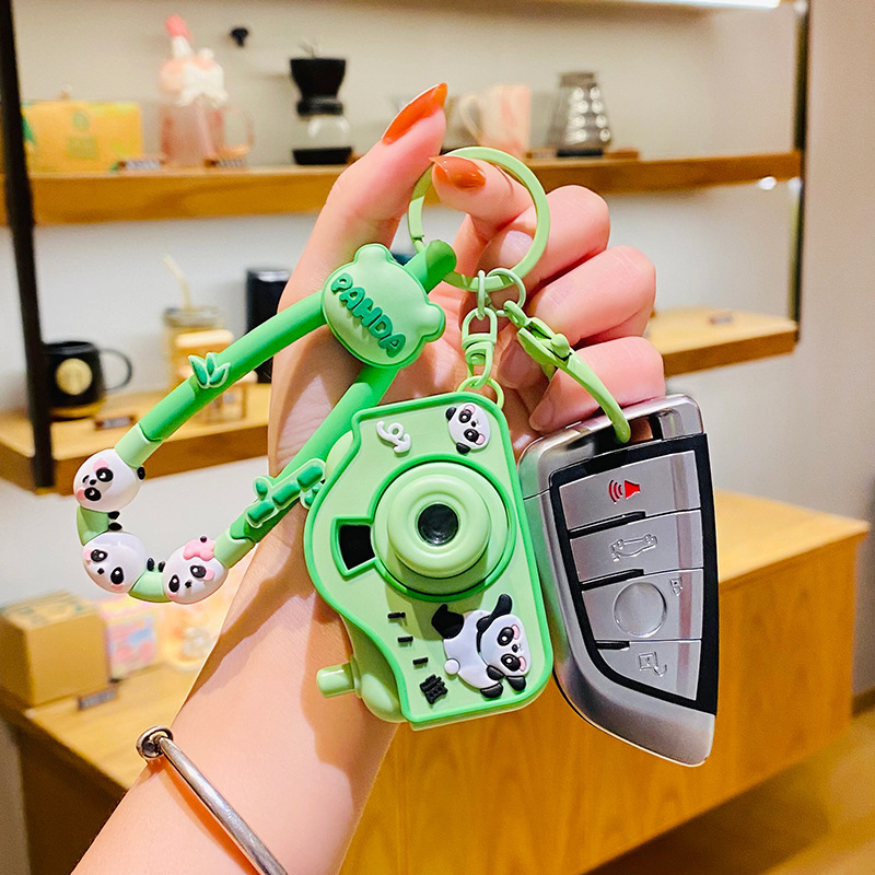 卡通精致熊猫投影灯潮流汽车钥匙扣书包挂件一对精致小礼品