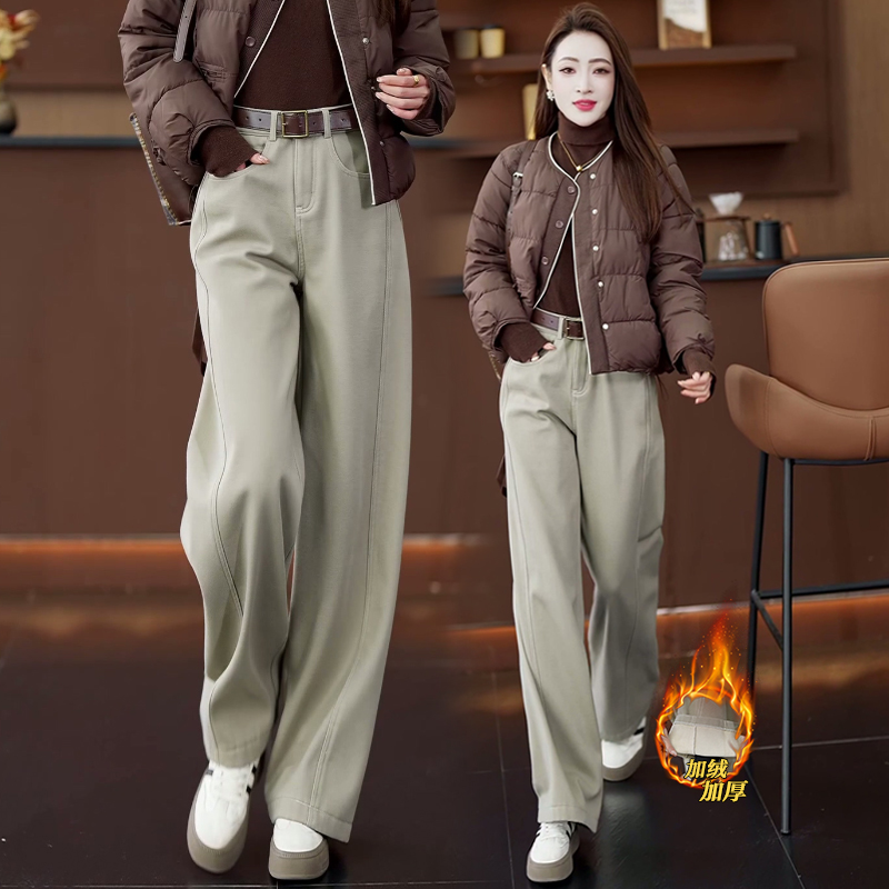 奶茶色纯棉弯刀牛仔裤女秋冬加绒